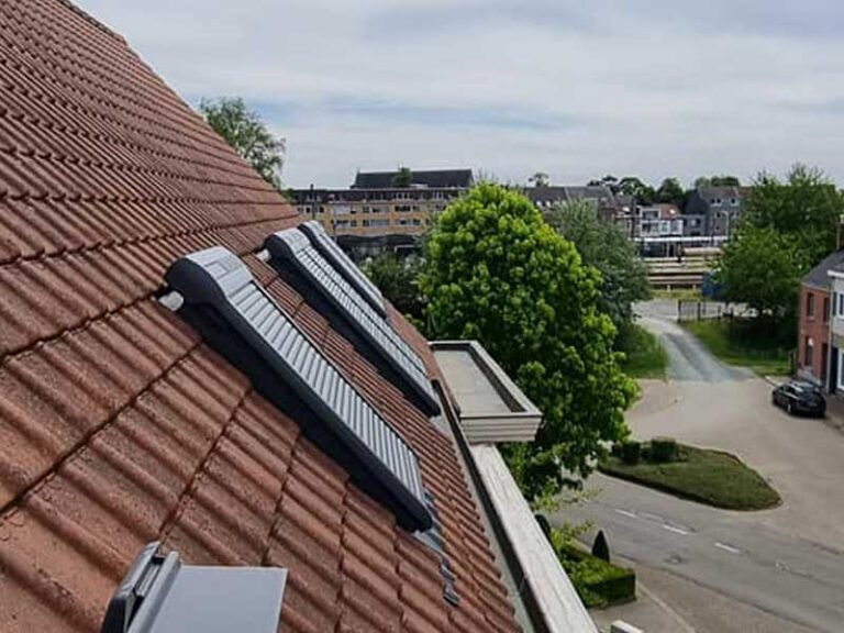 VELUX lanceert nieuwe 2in1 en 3in1 elektrische dakramen op zonne-energie